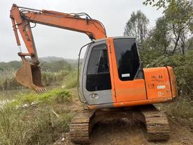 Buy Hitachi EX70 Used Excavator / 3 Buy Hitachi EX70 Used Excavator / 3