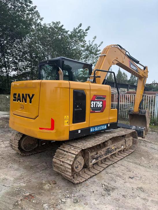 Buy Sany SY70C Used Excavator / 1