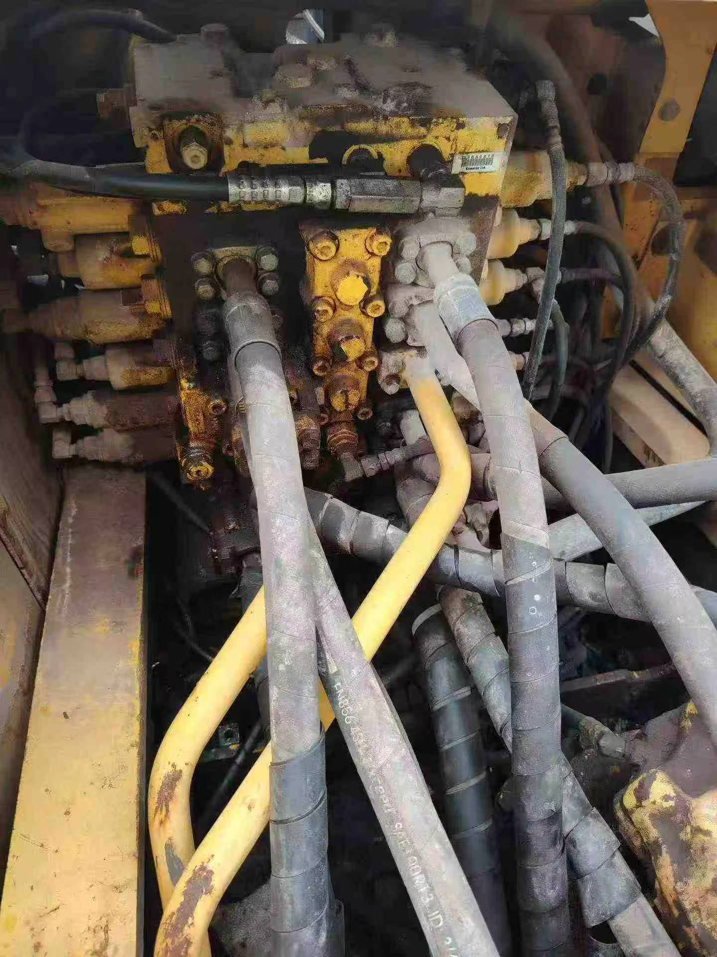 Buy Komatsu PC200-8N1 Used Excavator / 4