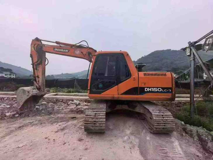 Buy Doosan DH150 Used Excavator / 1