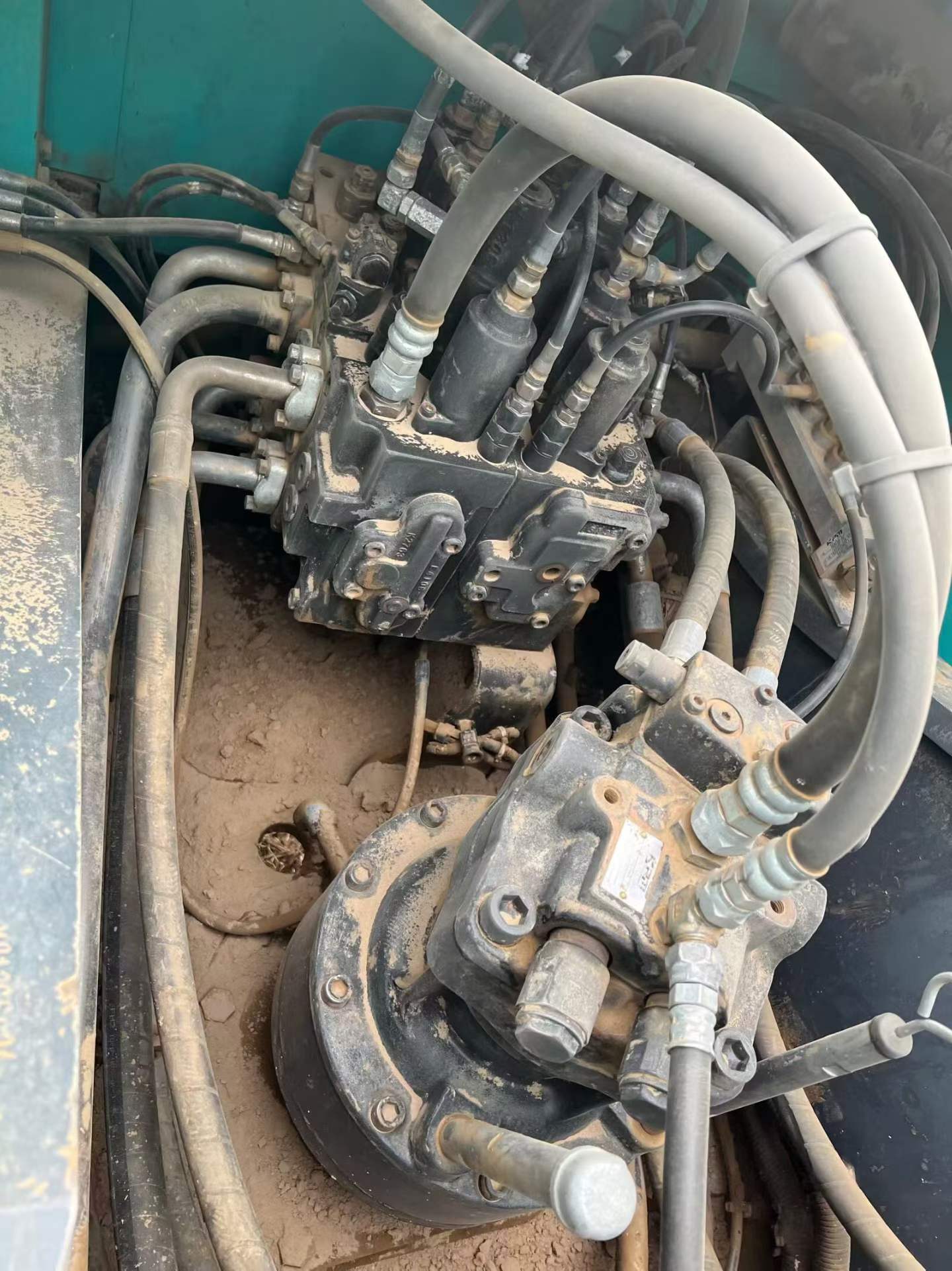 Купить Подержанный Экскаватор Kobelco SK210 / 5