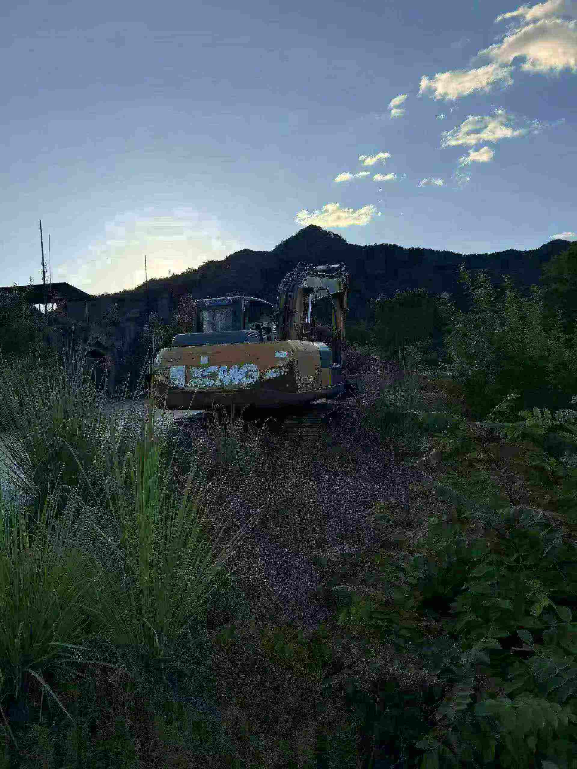 Buy XCMG XE150 Used Excavator / 4
