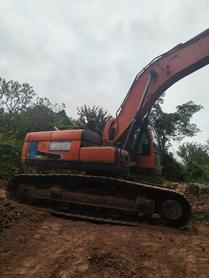 Buy Doosan DH220 Used Excavator / 2 Buy Doosan DH220 Used Excavator / 2
