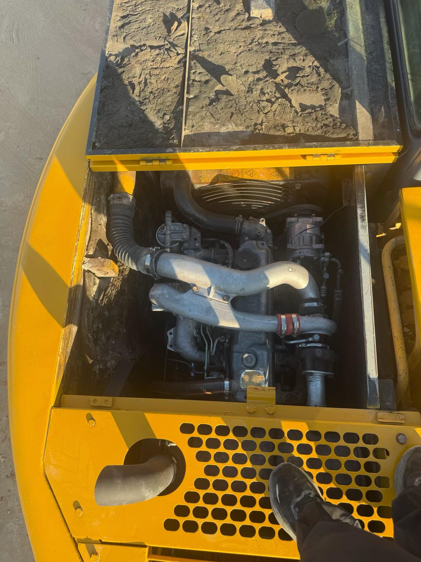 Buy Kato HD513MR Used Excavator / 9