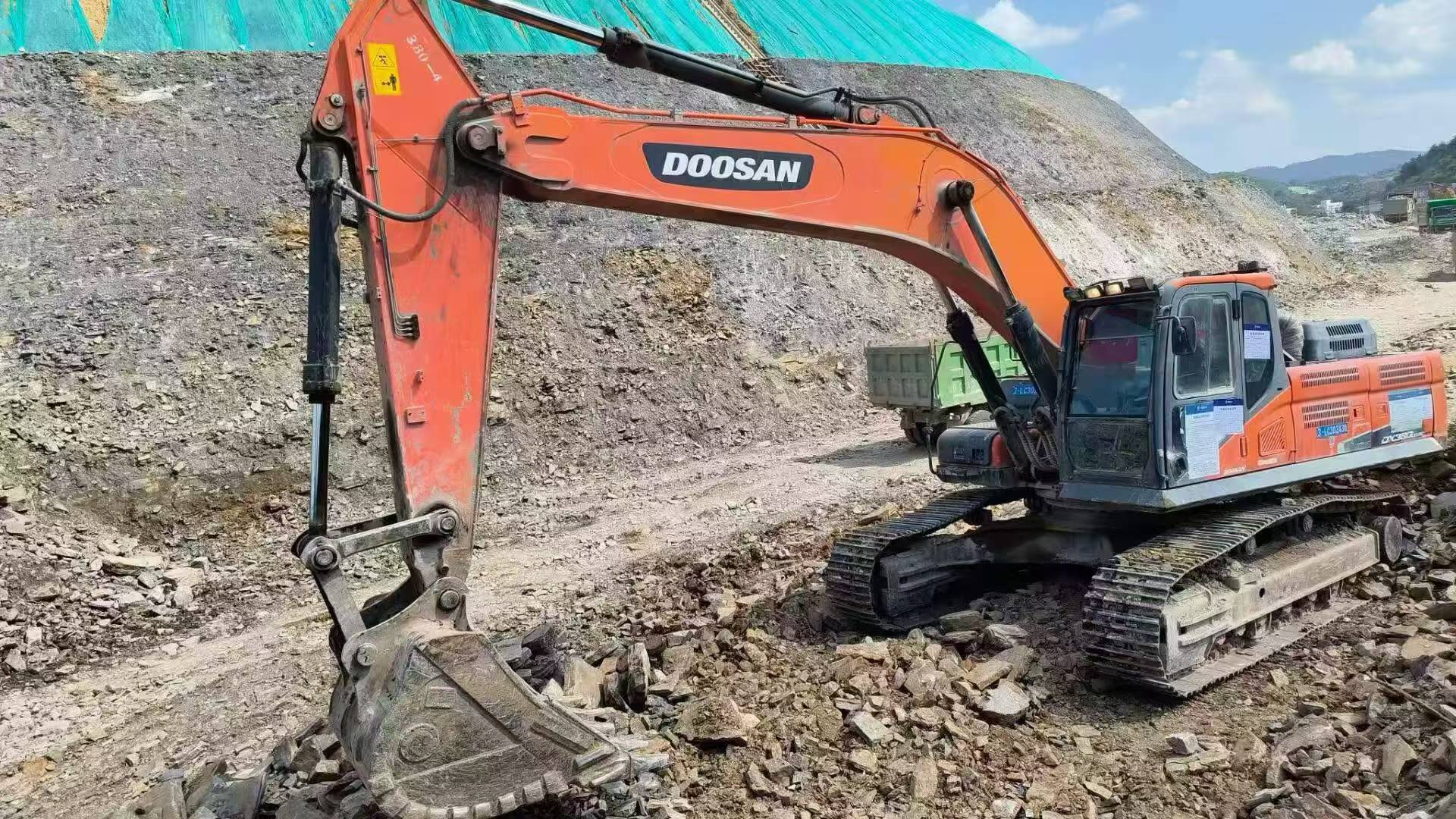 شراء حفارة Doosan DX380 مستعملة / 7