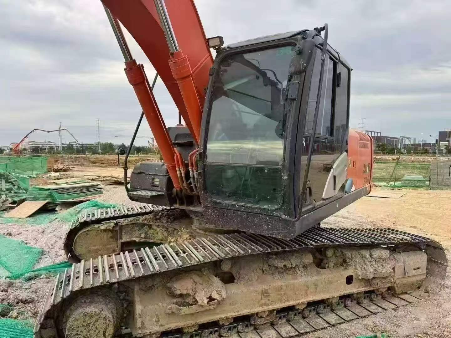 Buy Hitachi EX210-5 Used Excavator / 2