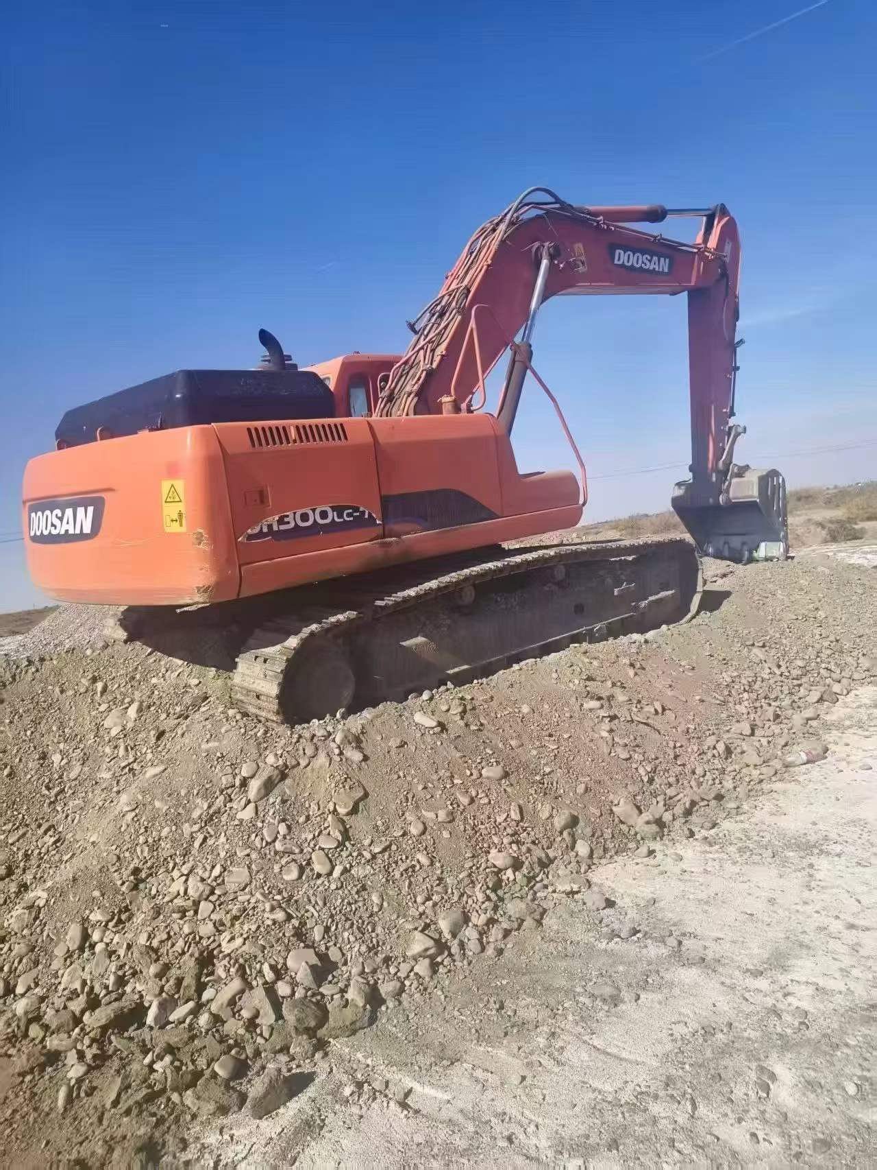 Buy Doosan DH300-7 Used Excavator / 2