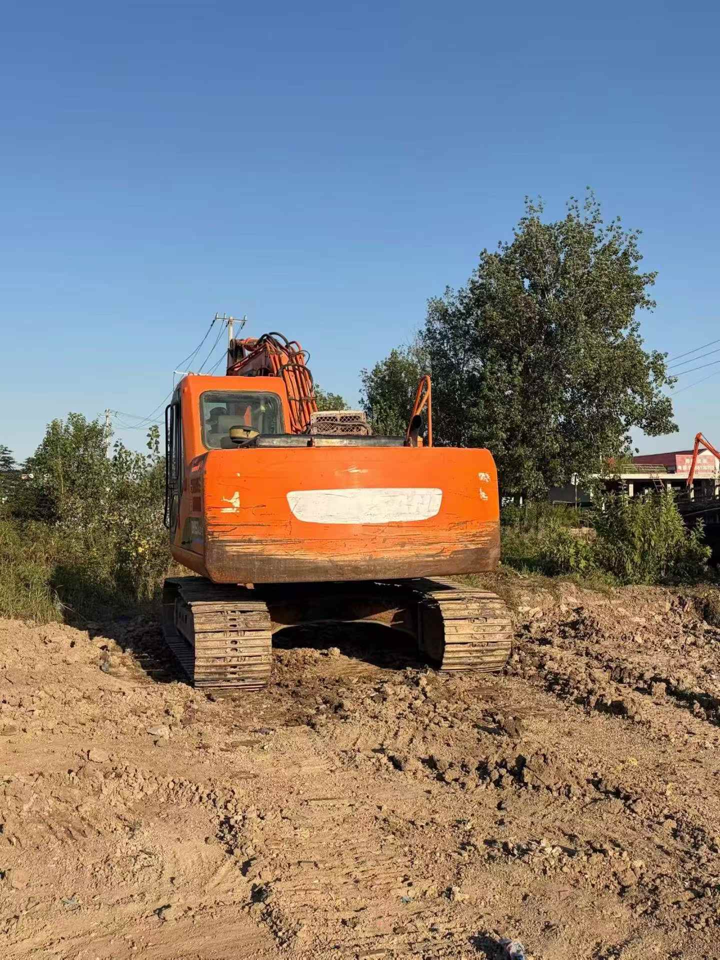 شراء حفارة Doosan DH150-7 مستعملة / 2