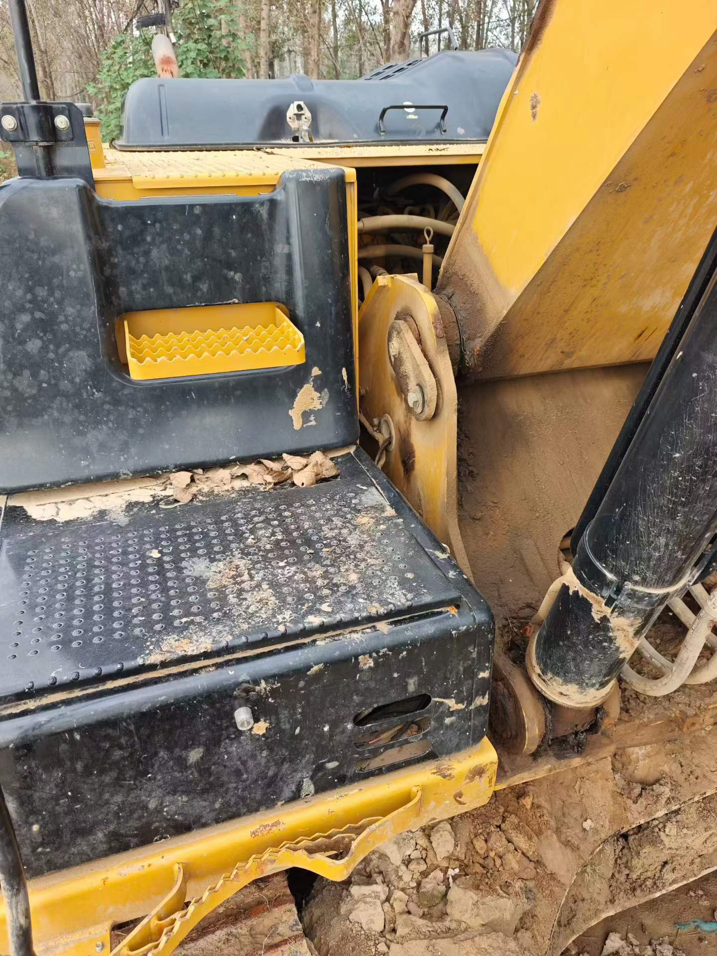 Buy Caterpillar 326DL Used Excavator / 9