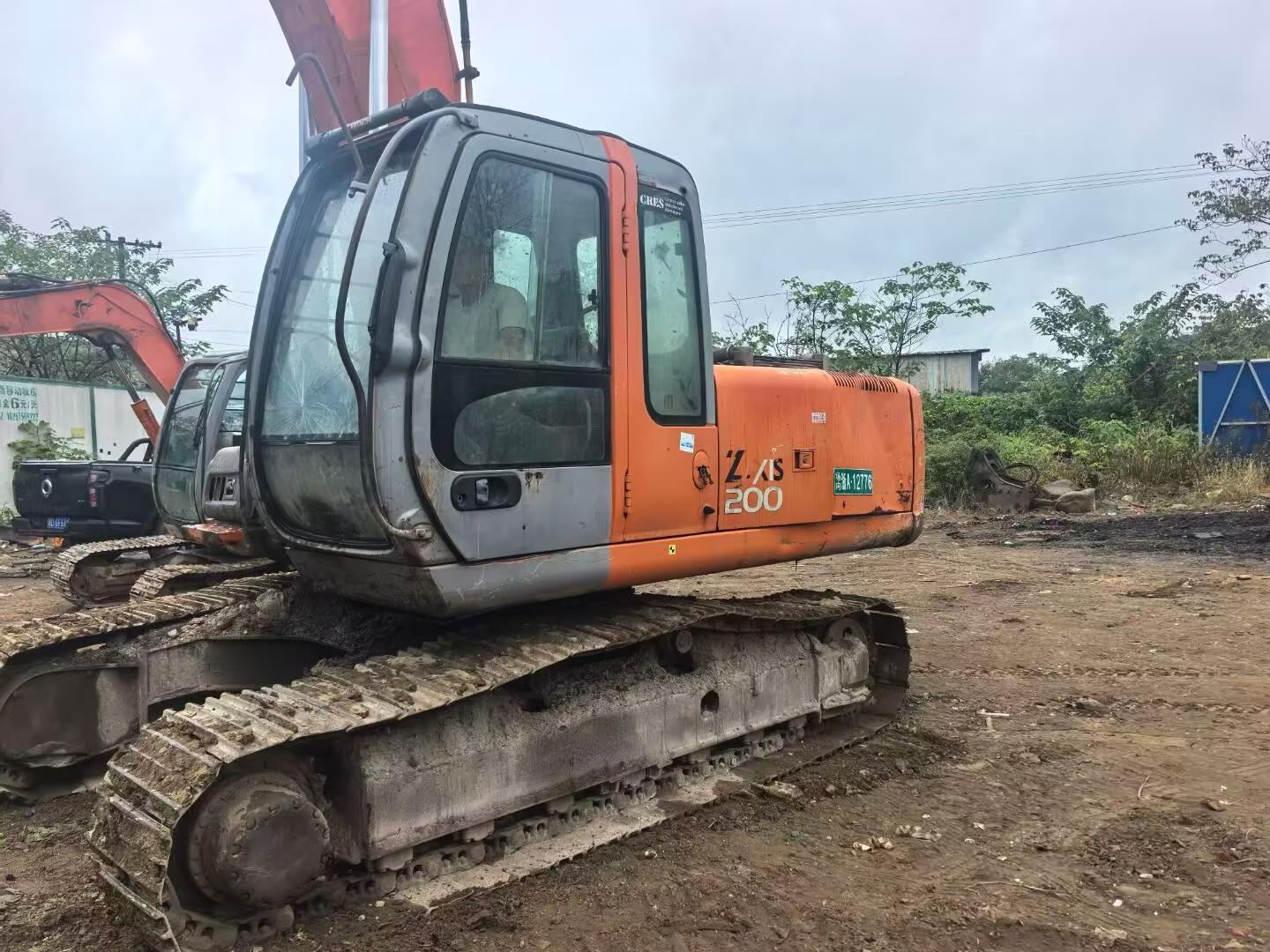 Buy Hitachi ZX200-6 Used Excavator / 4