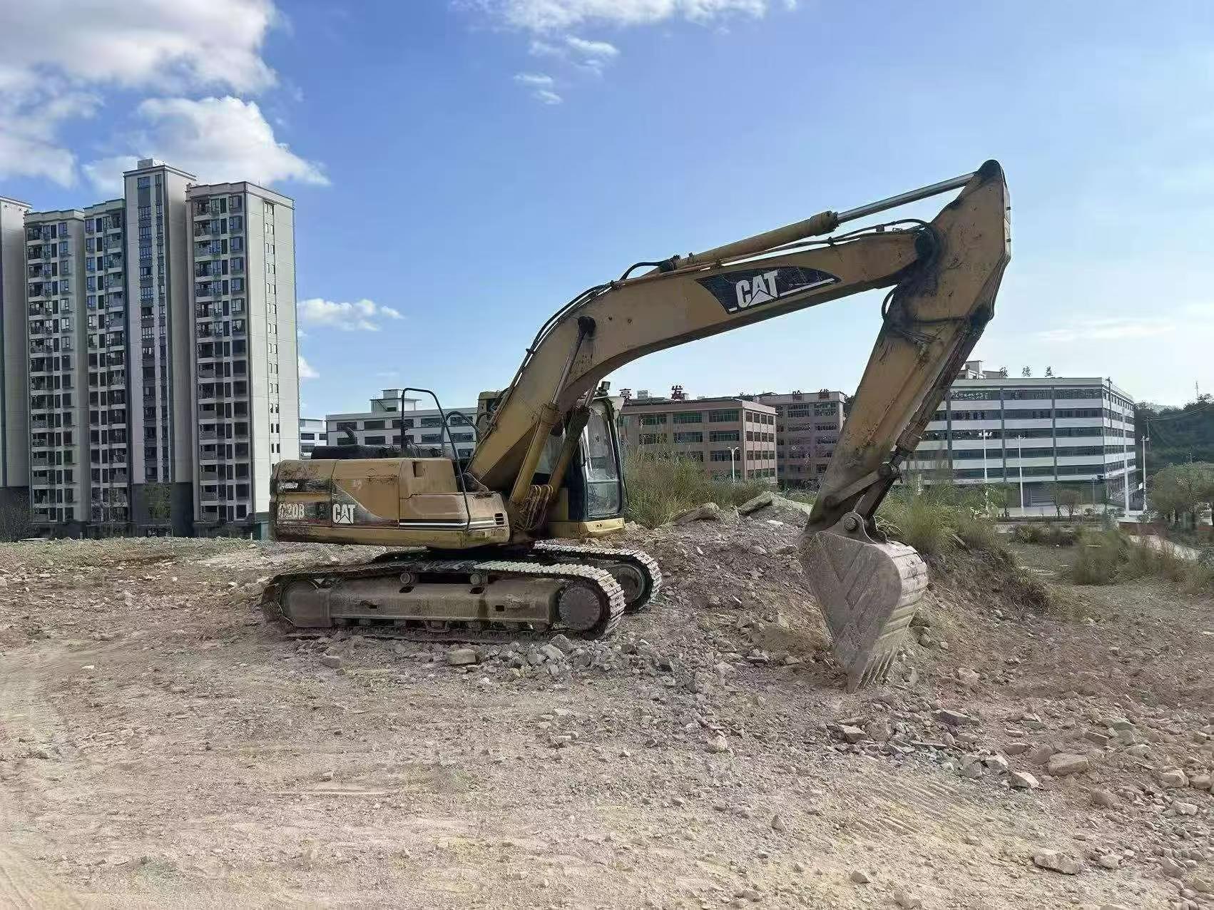 Buy Caterpillar 320B Used Excavator / 5