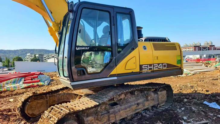 Buy Sumitomo SH210-5 Used Excavator / 1