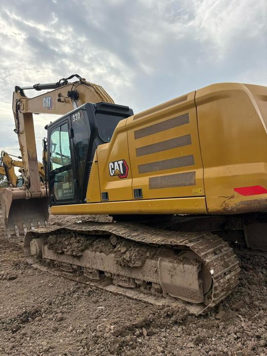 Buy Caterpillar 330B Used Excavator / 1