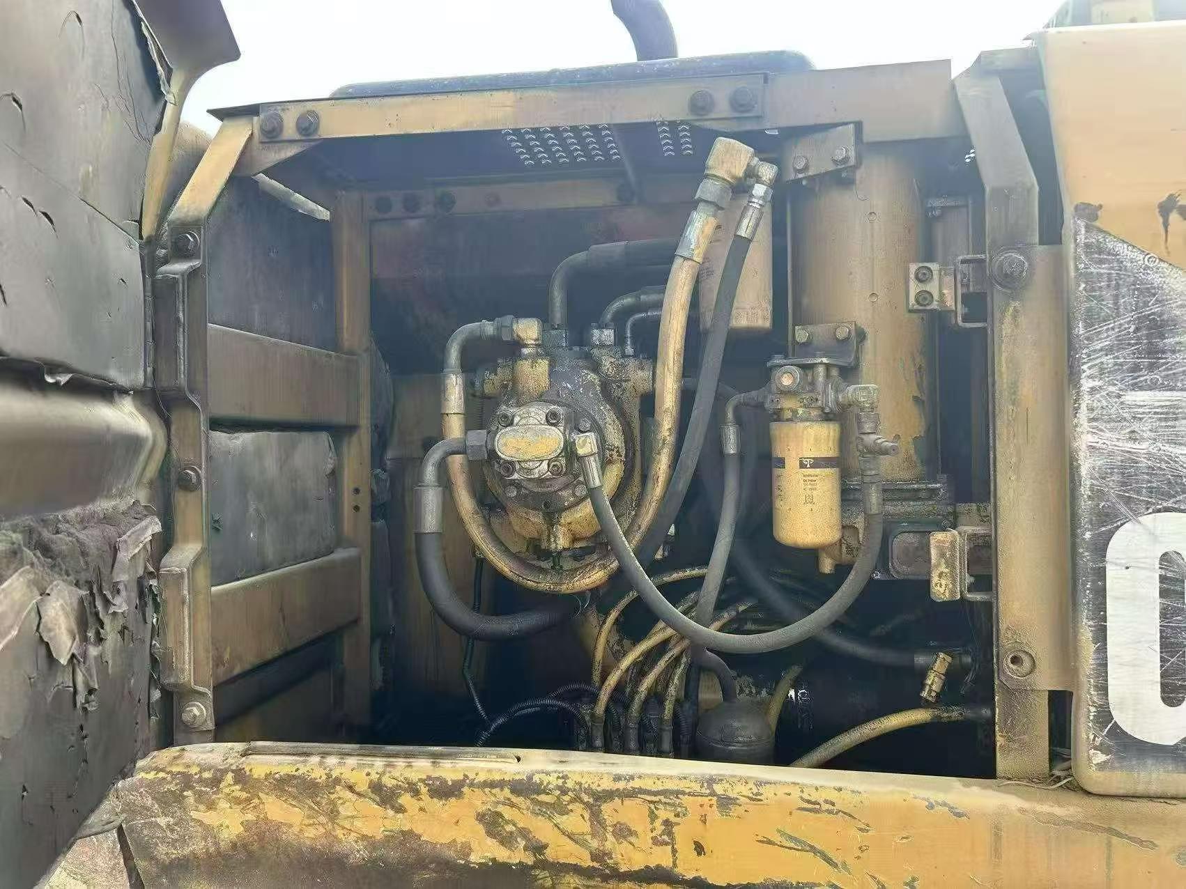 Buy Caterpillar 320B Used Excavator / 2