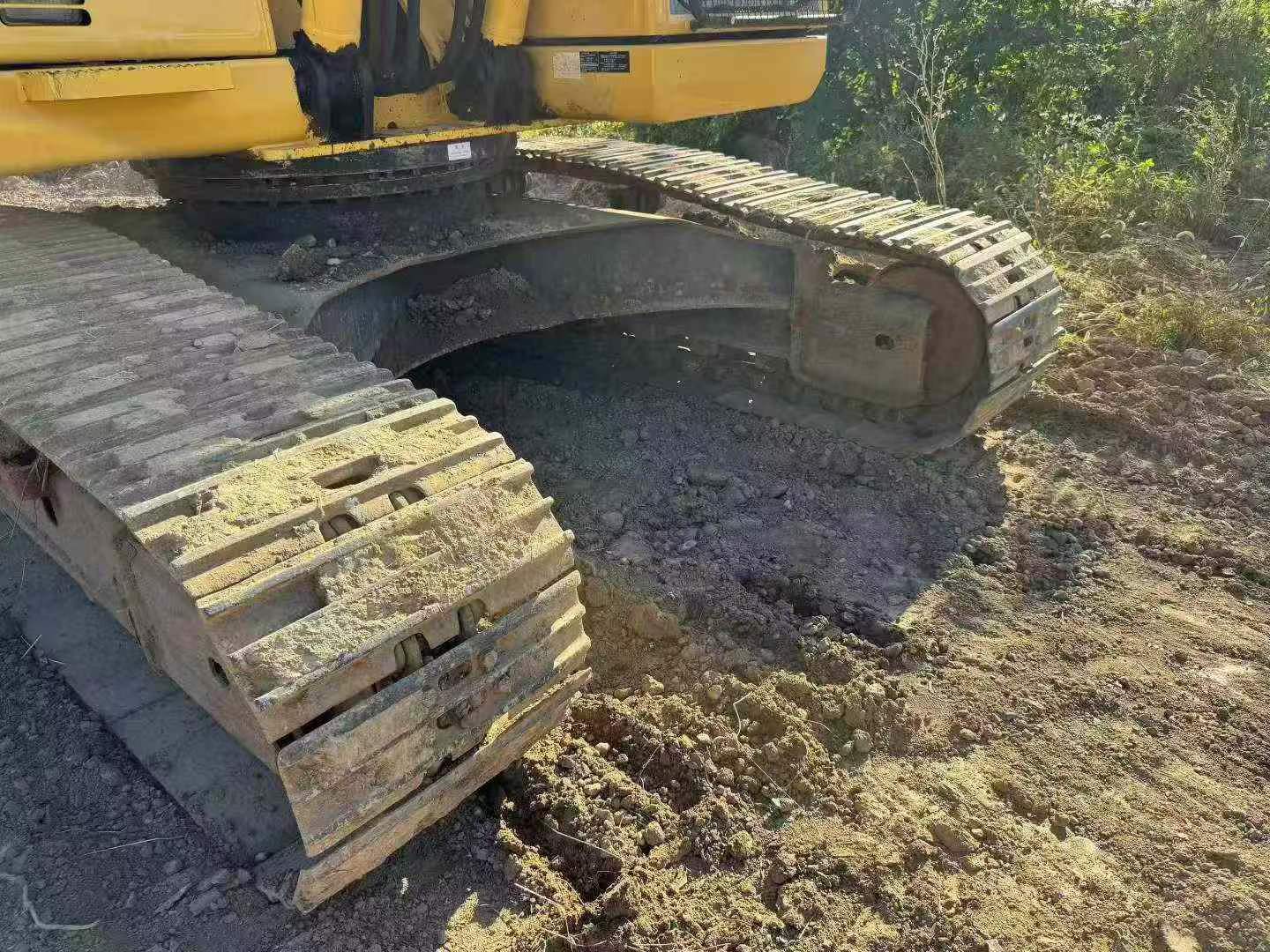 Buy Komatsu PC220 Used Excavator / 3