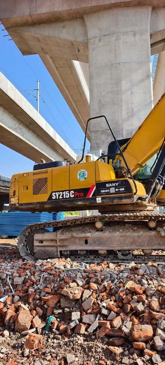 Buy Sany SY205C Used Excavator / 1