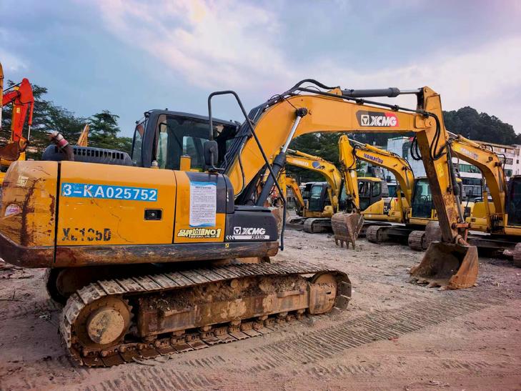 Buy XCMG Used Excavator / 1