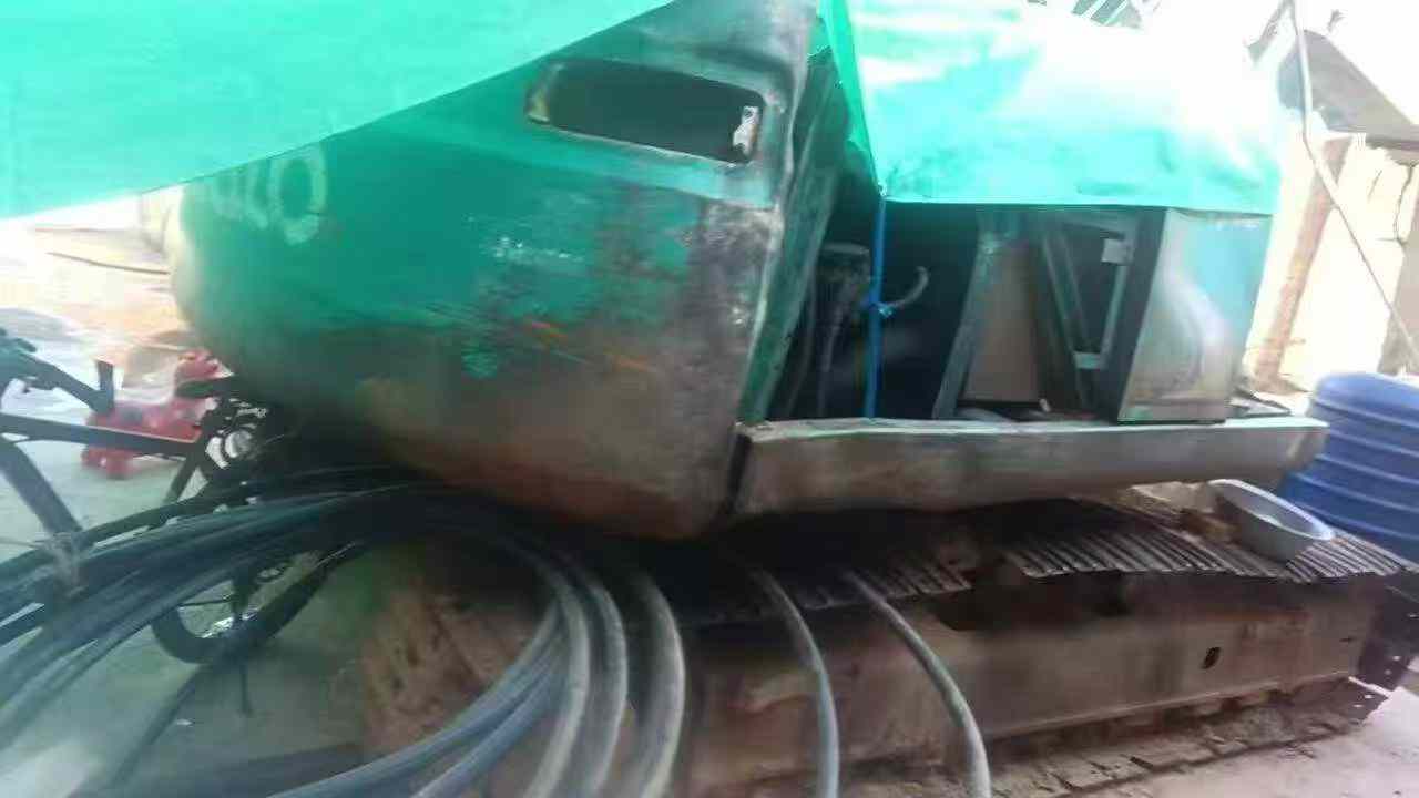 Buy Kobelco SK140 Used Excavator / 4