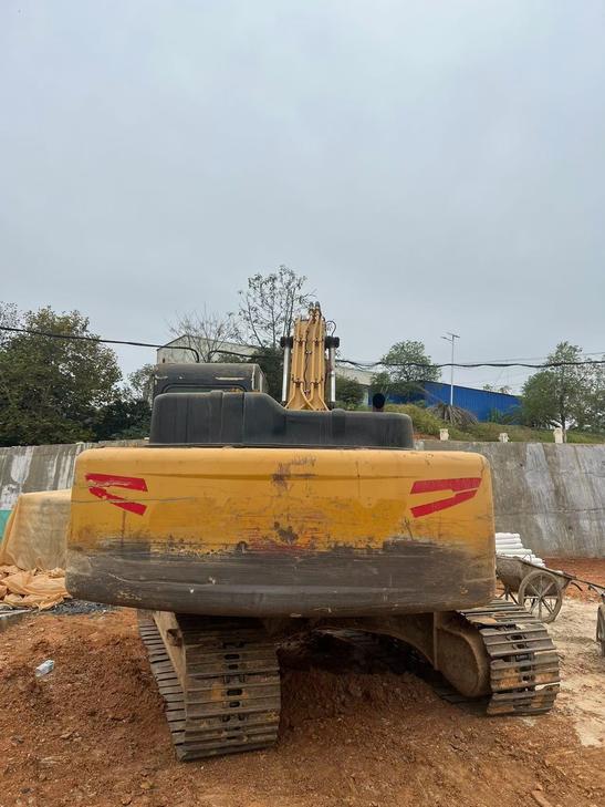 Buy Sany SY200C Used Excavator / 1