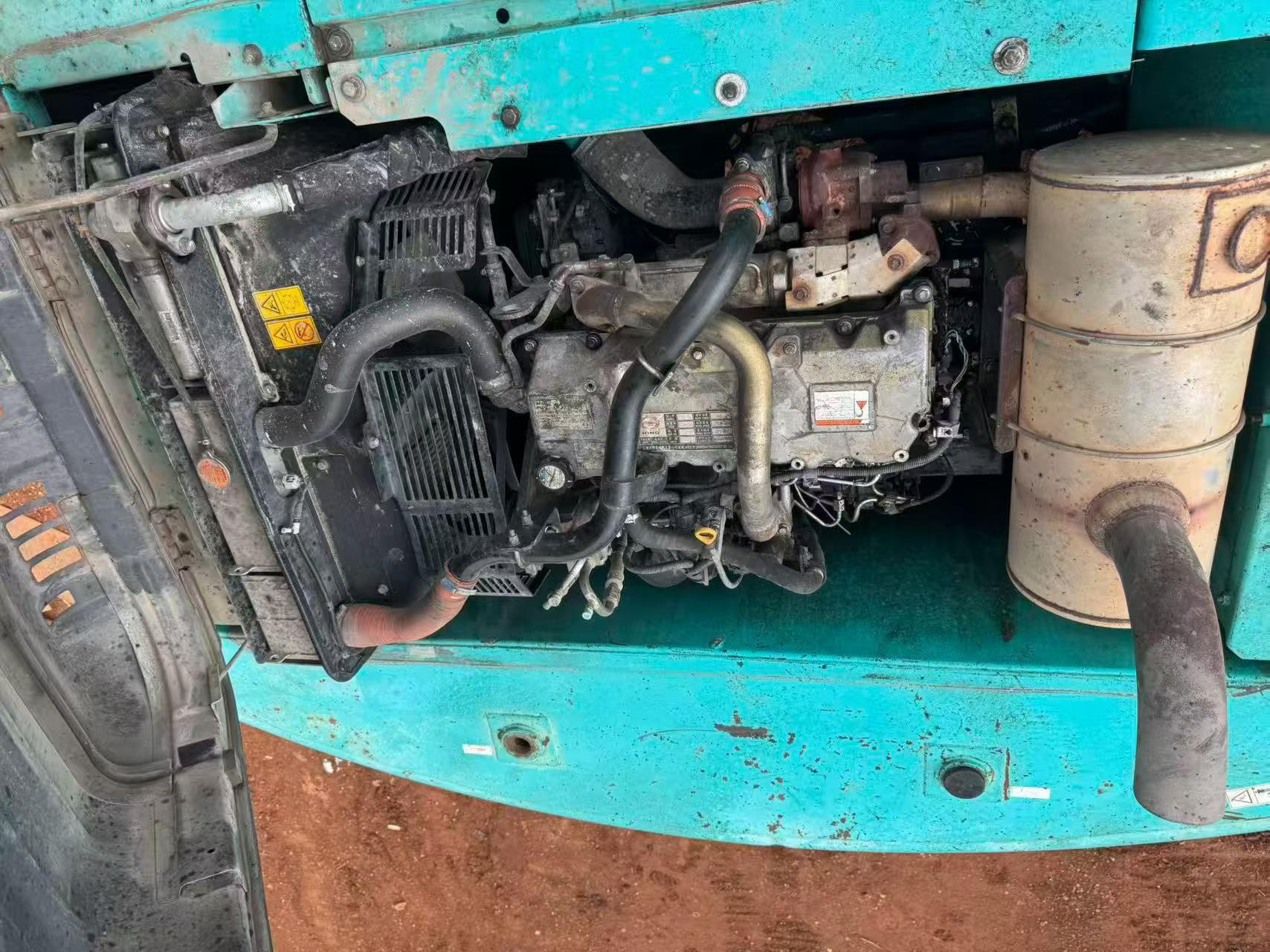 Buy Kobelco SK200 Used Excavator / 3