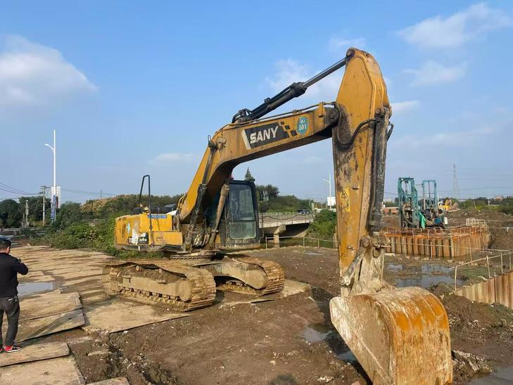 Buy Sany SY195C Used Excavator / 1