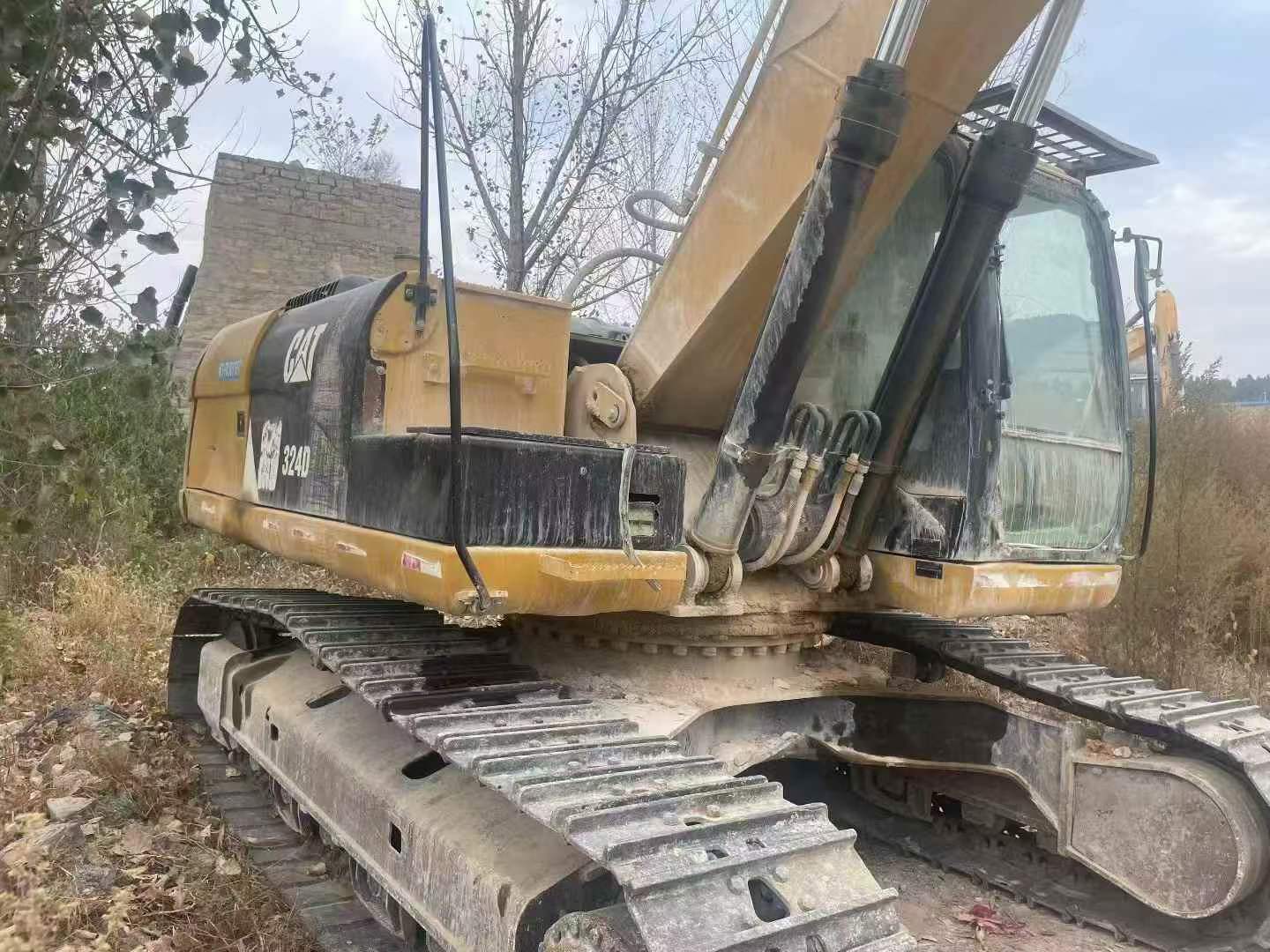 Buy Caterpillar 324D Used Excavator / 4
