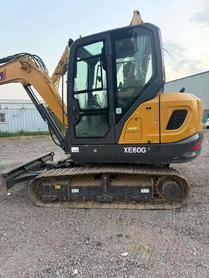 Buy XCMG LW60G Used Loader / 2 Buy XCMG LW60G Used Loader / 2