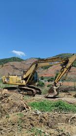 Buy Komatsu PC200-7 Used Excavator / 4 Buy Komatsu PC200-7 Used Excavator / 4