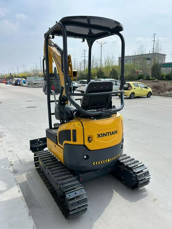 Buy Yanmar B2U Used Excavator / 1