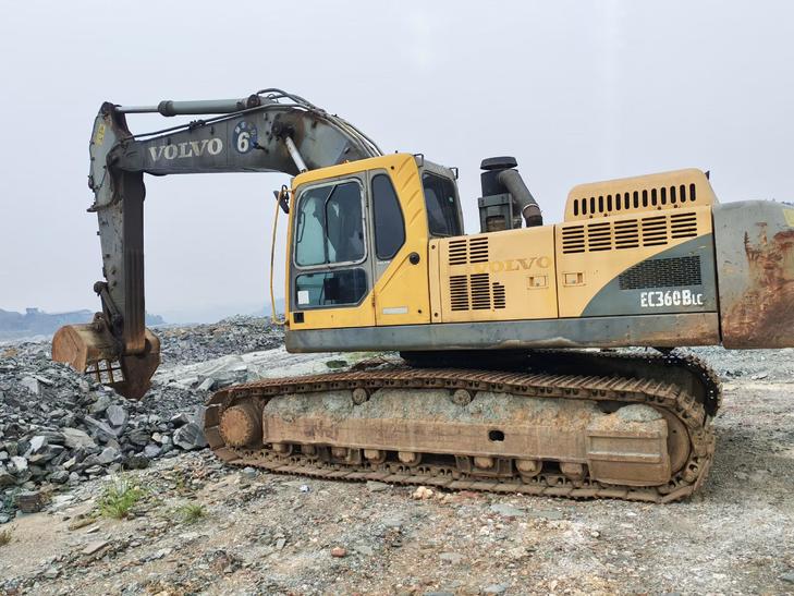 Buy Volvo EC360BL Used Excavator / 1