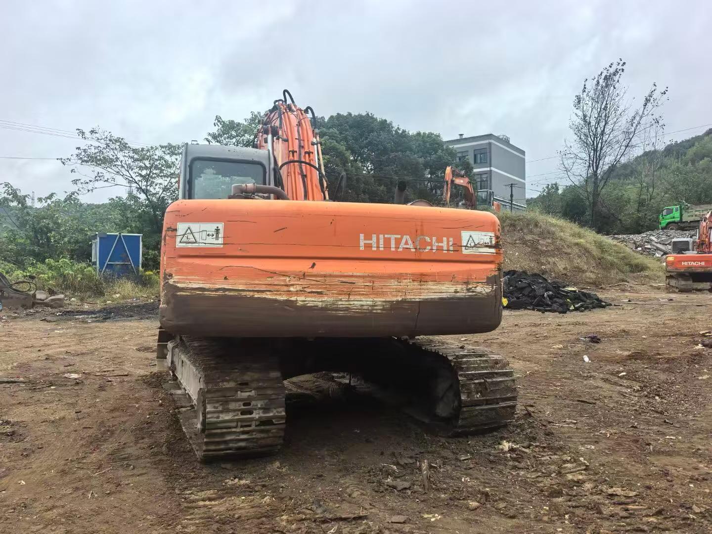 Buy Hitachi ZX200-6 Used Excavator / 2
