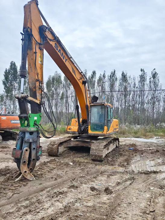 Buy Sany SY215C Used Excavator / 1