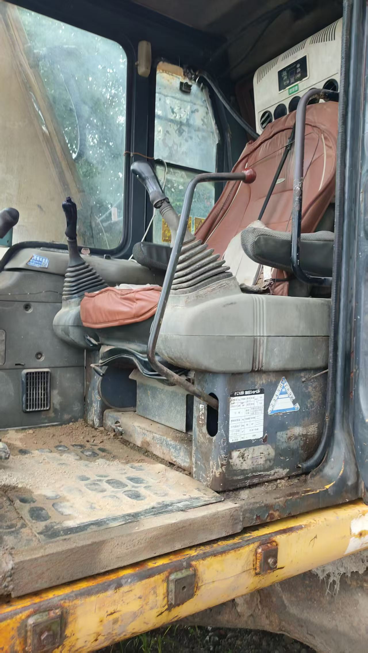 Buy Komatsu PC120-6 Used Excavator / 4