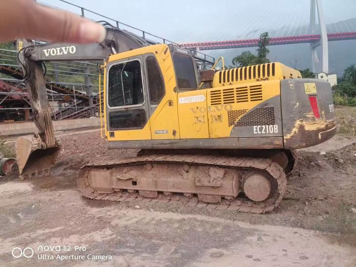 Buy Volvo EC210B Used Excavator / 1