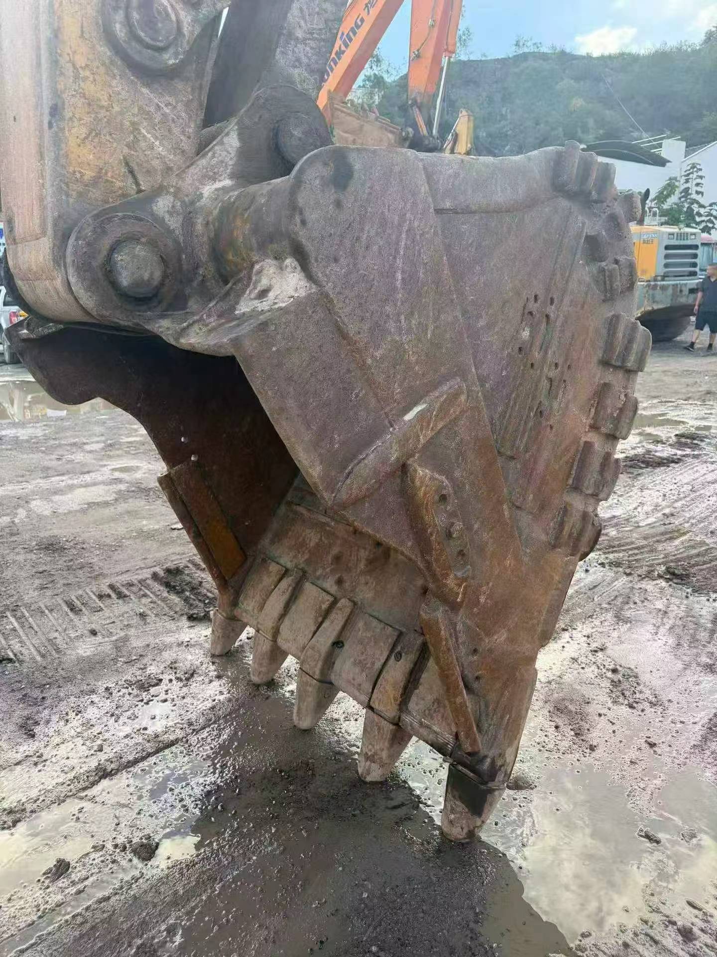 Buy XCMG Used Excavator / 9
