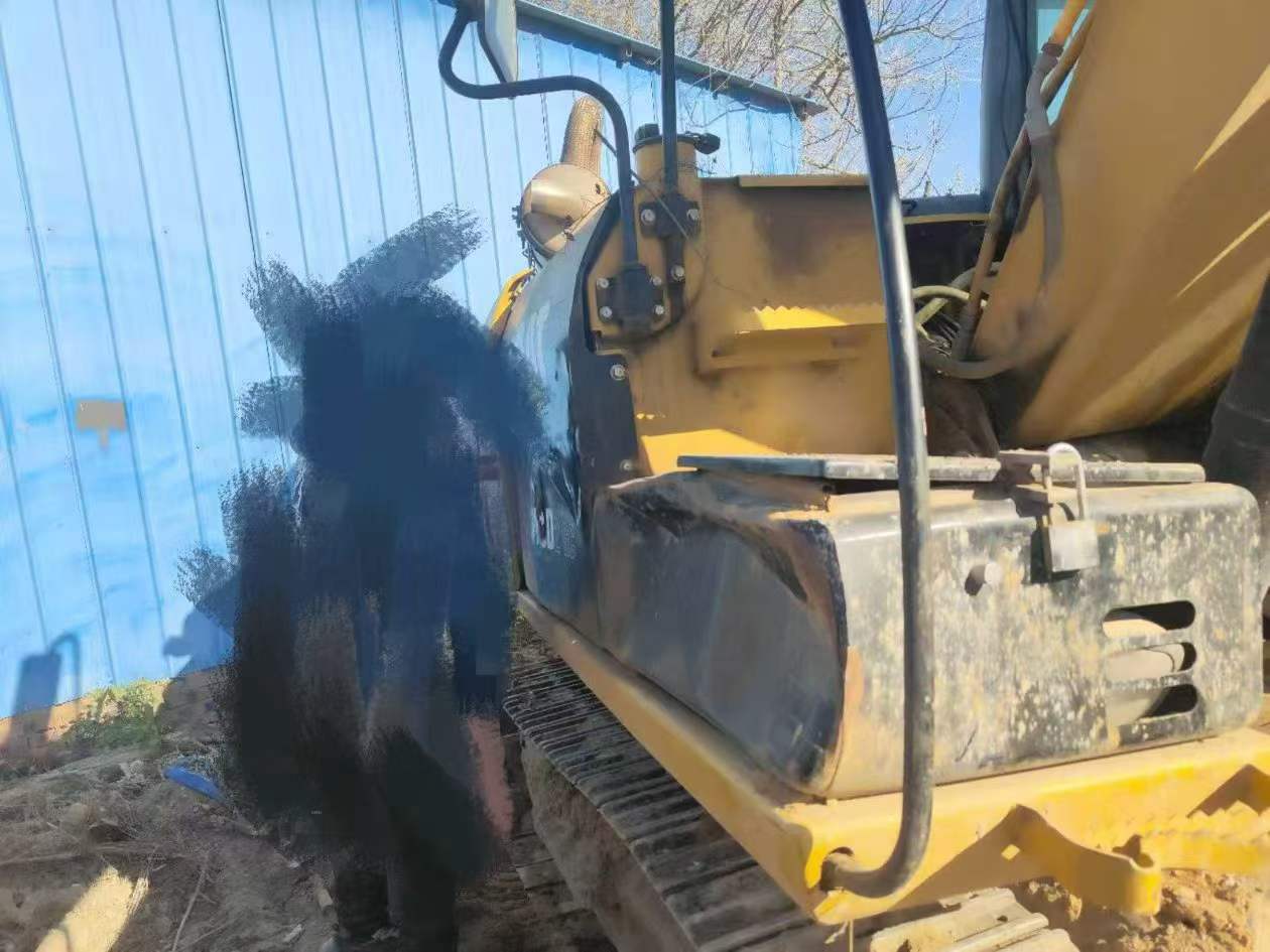 Buy Caterpillar Used Excavator / 8