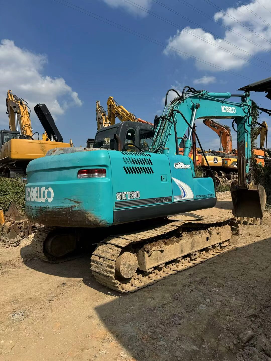 شراء حفارة Kobelco SK130 مستعملة / 4