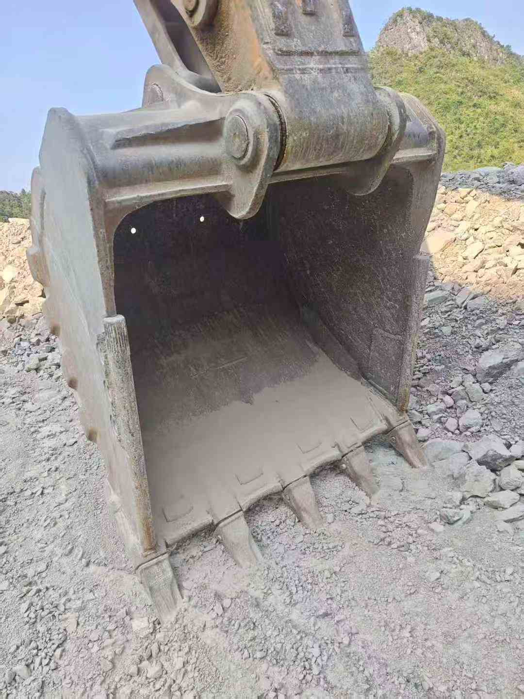 Compre Excavadora Hyundai R385LVS Usada / 6