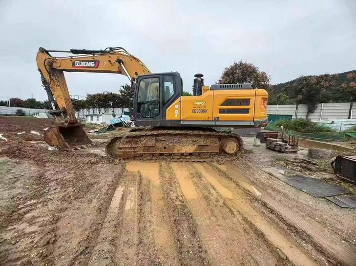 Buy XCMG ZL50G Used Excavator / 1