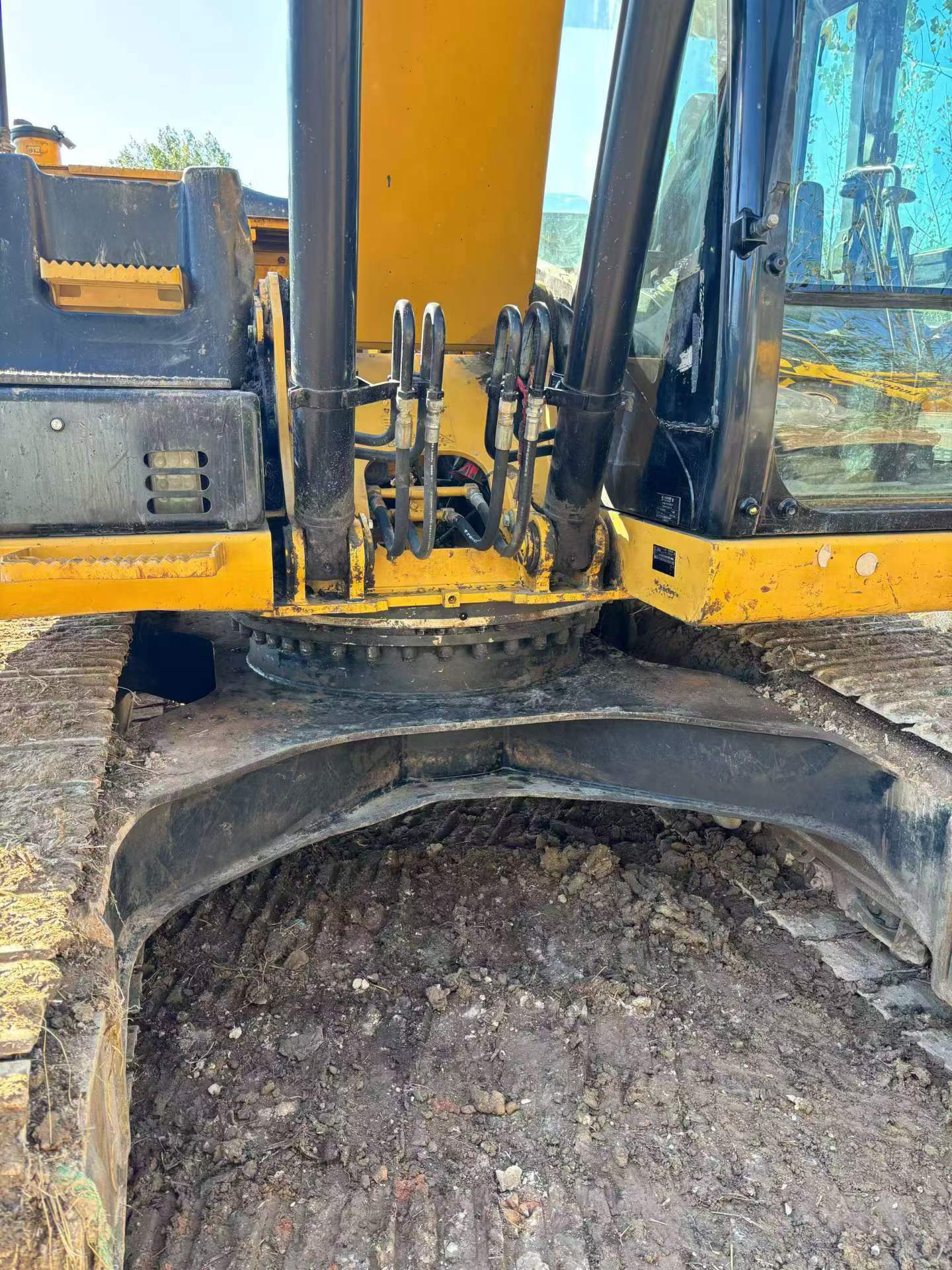 Buy Caterpillar 323 Used Excavator / 4
