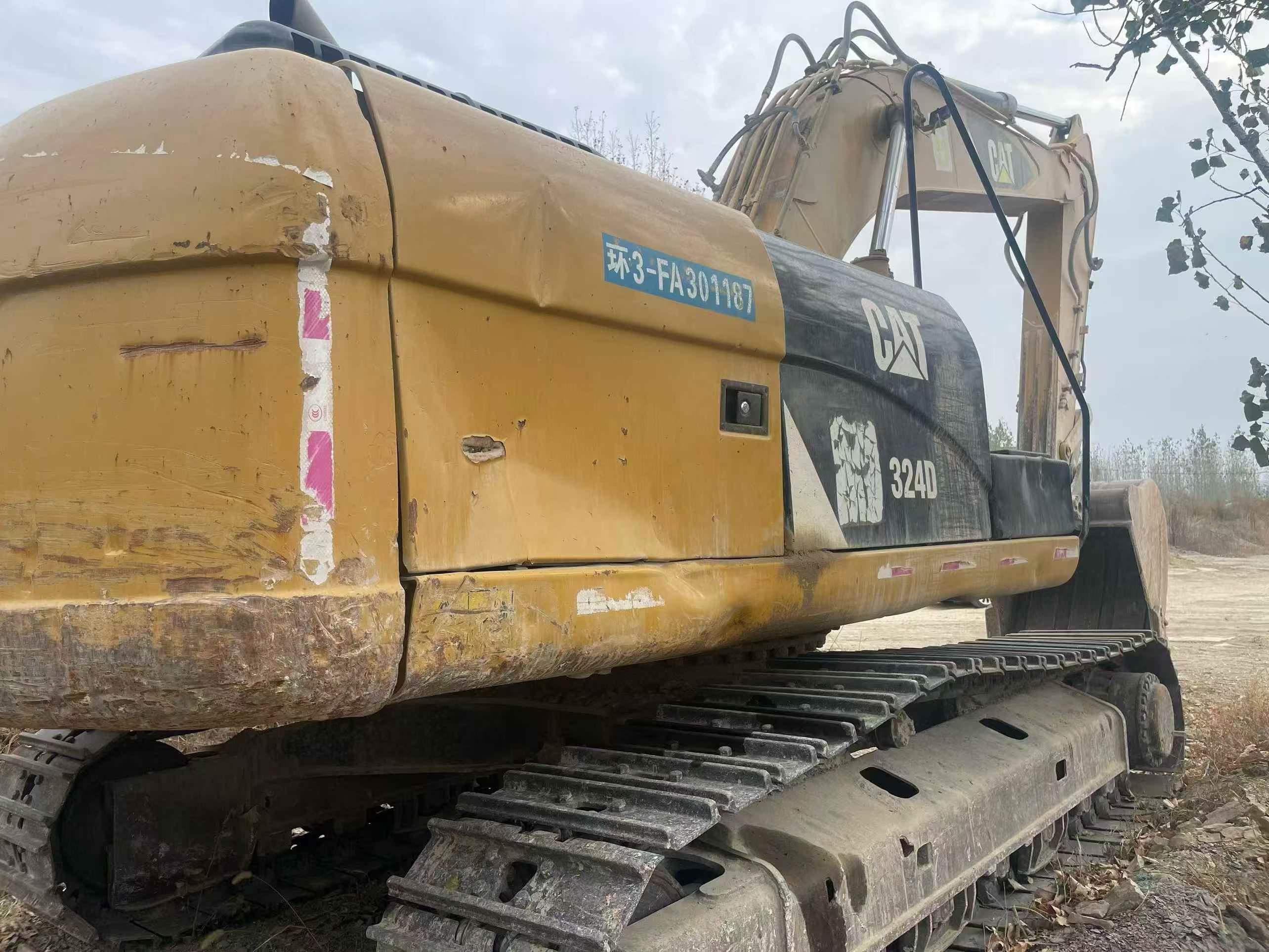 Buy Caterpillar 324D Used Excavator / 9
