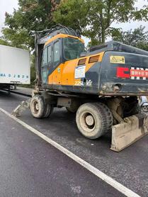 Buy Hyundai R210-5 Used Excavator / 3 Buy Hyundai R210-5 Used Excavator / 3