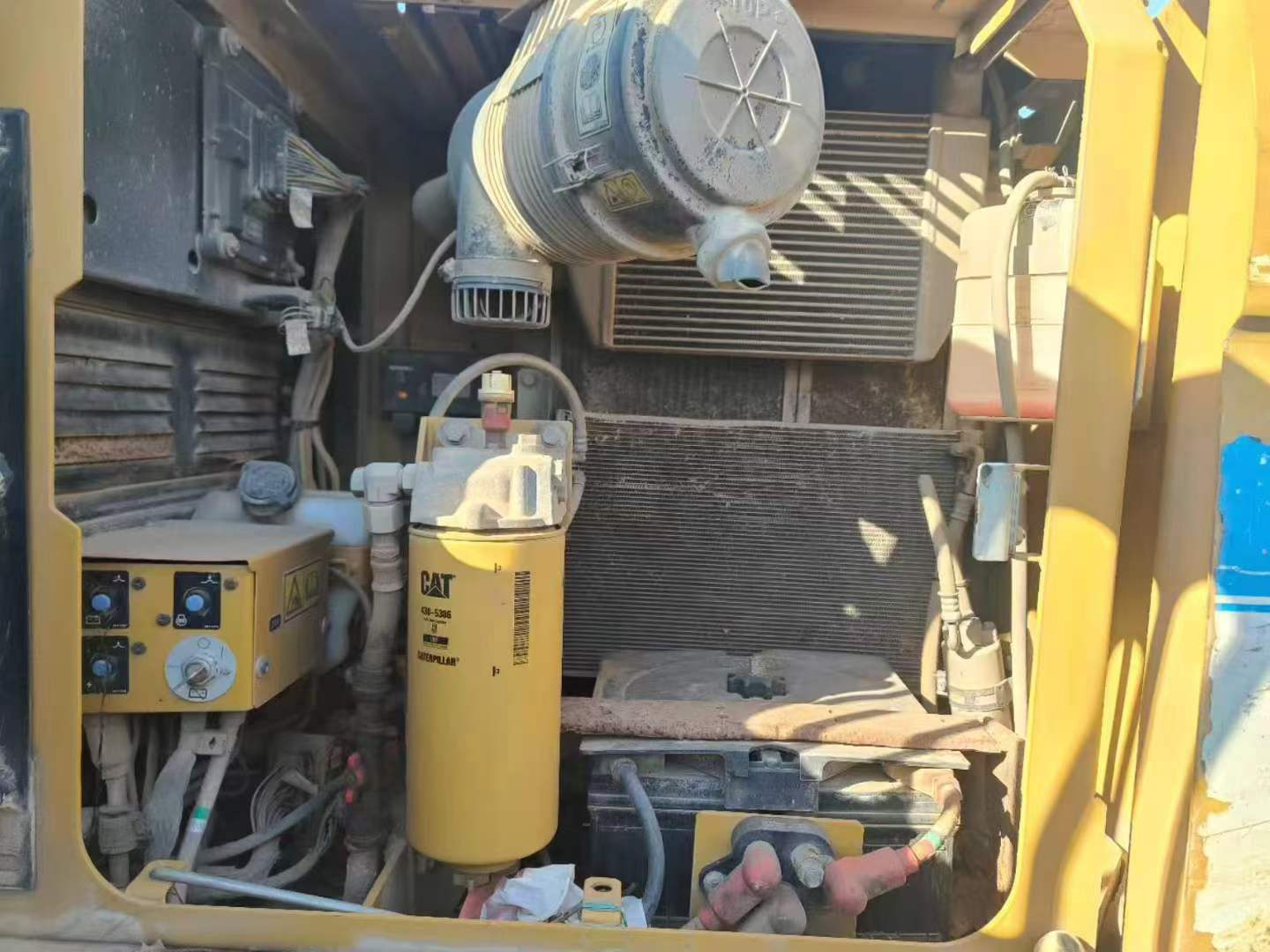 Buy Caterpillar Used Excavator / 2