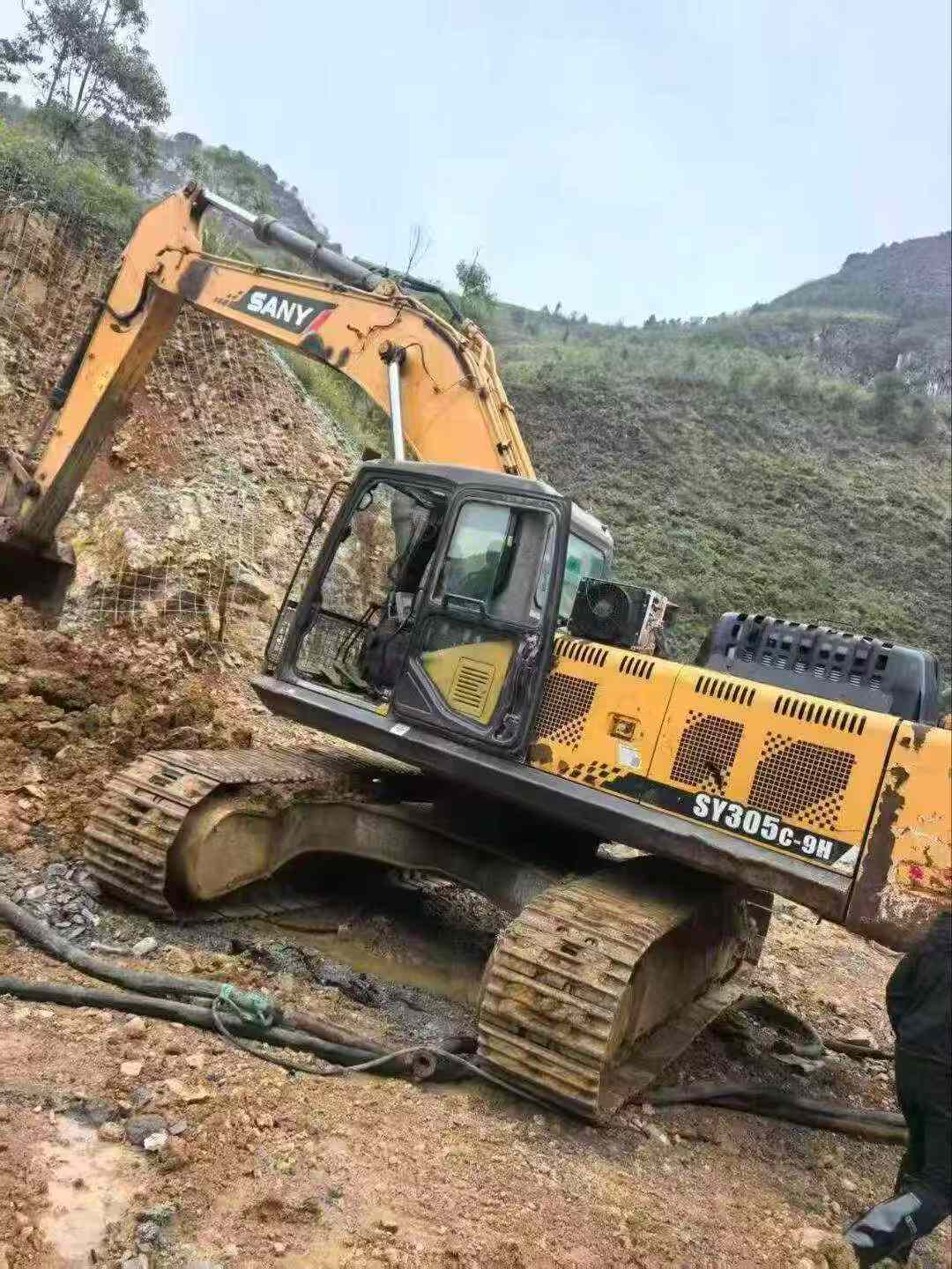 Buy Sany SY305C Used Excavator / 8