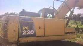 Buy Komatsu PC220 Used Excavator / 3 Buy Komatsu PC220 Used Excavator / 3