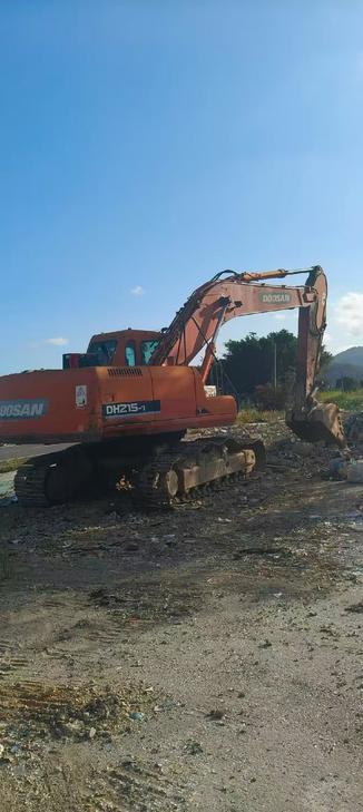 Buy Doosan DH215-7 Used Excavator / 1
