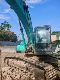 Buy Kobelco SK210 Used Excavator / 2 Buy Kobelco SK210 Used Excavator / 2