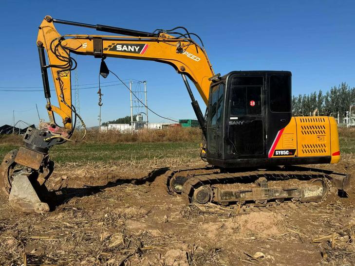 Buy Sany SY85 Used Excavator / 1