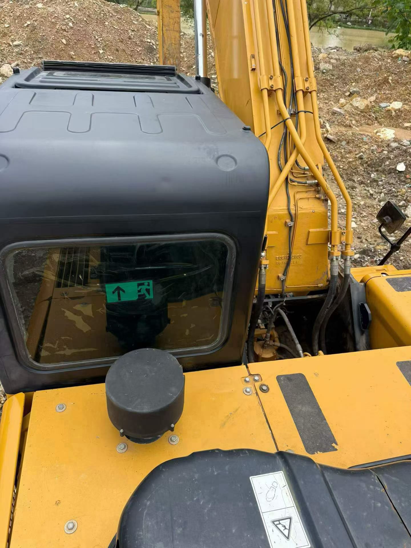 Buy Sany SY200C Used Excavator / 3