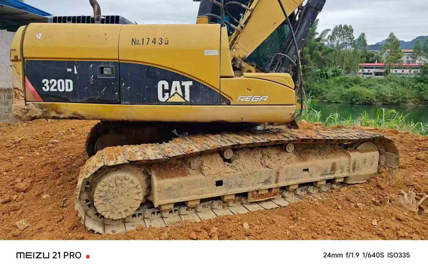 Buy Caterpillar 320D Used Excavator / 3